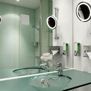 Camera con letto queen size